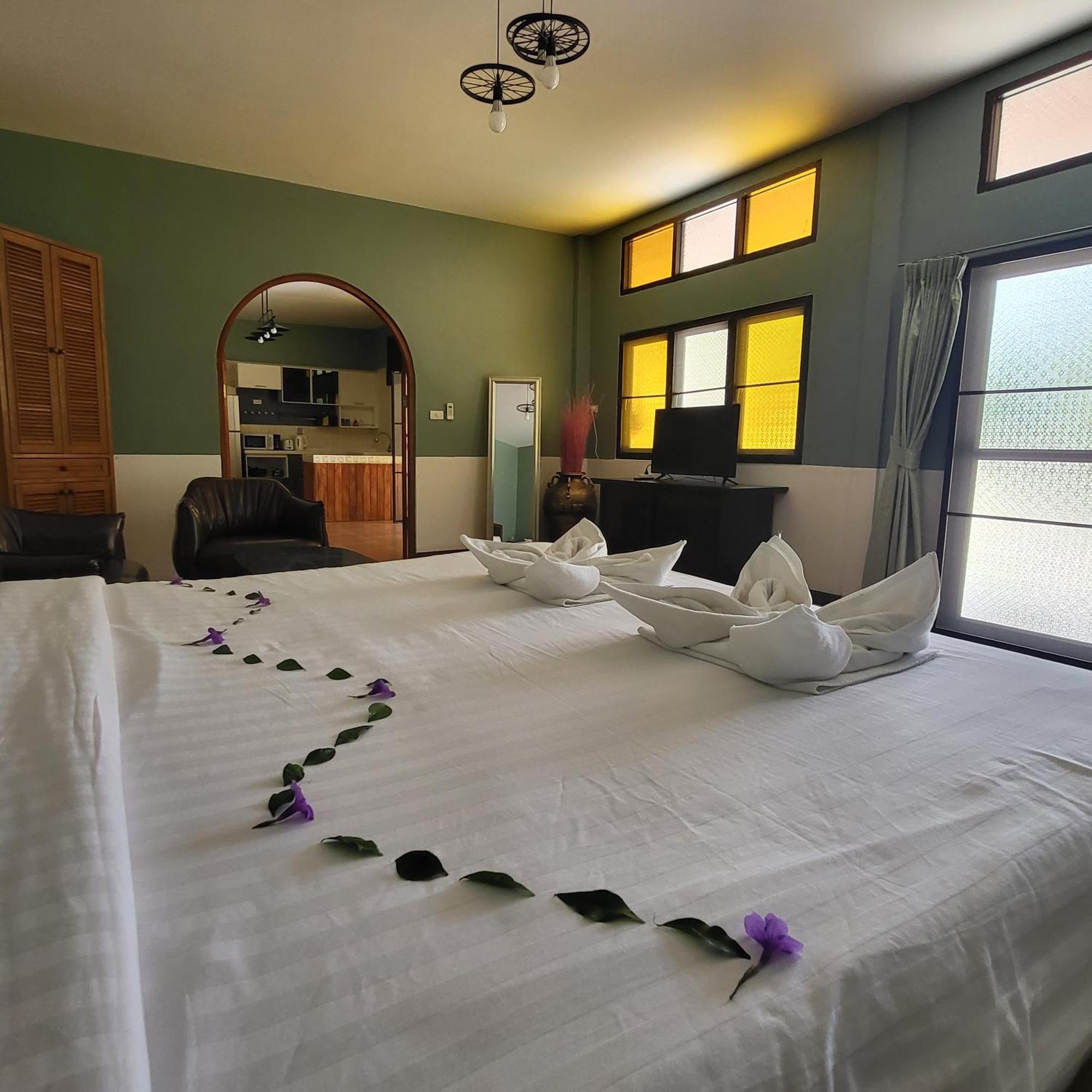Namphung Phuket Boutique Resort Rawai Экстерьер фото